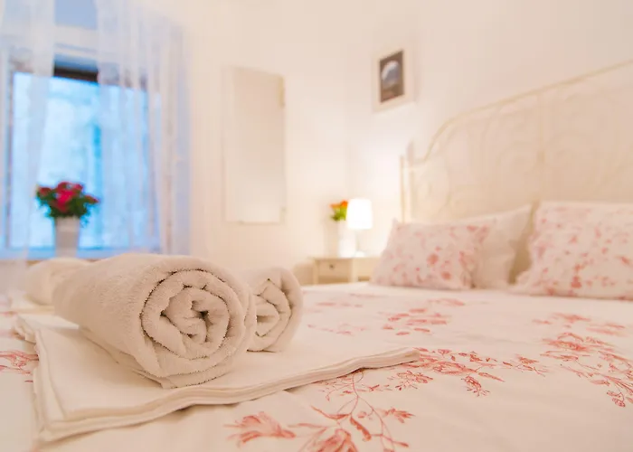 By The River Gæstehus 3*