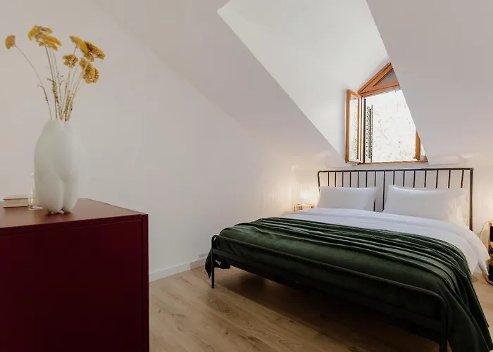 בית הארחה By The River