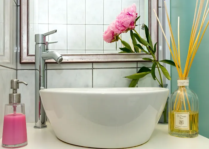 בית הארחה By The River 3*